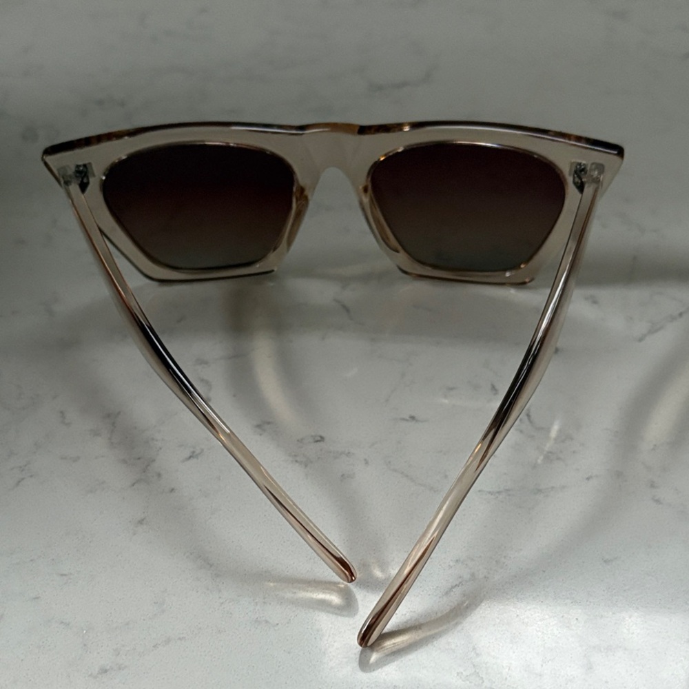 Chic Celine Style Edge Transparent Sunglasses - image 3